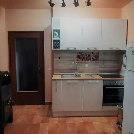 Kana Apartman Póla