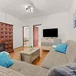 Kana Apartment *